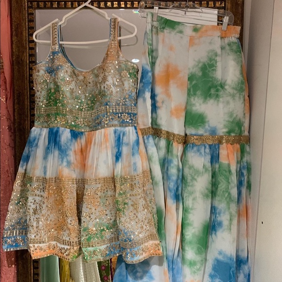 Brand new designs in Sharara suits - Picture 11 of 16